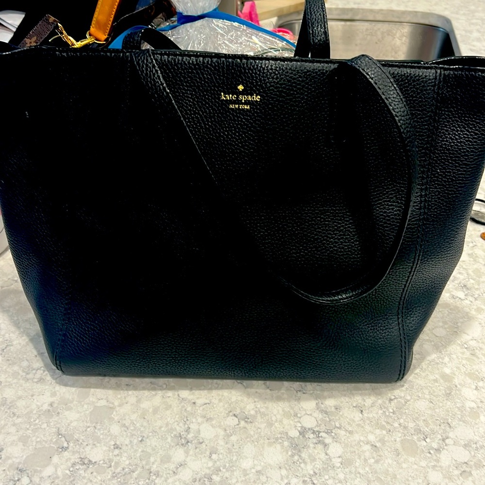 Kate Spade tote……. Like new